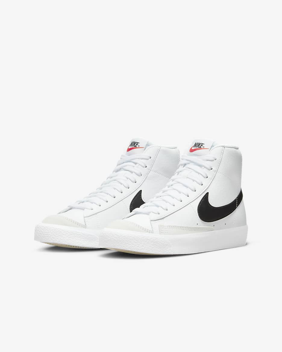 Chaussure Nike Blazer Mid 77 pour ado. Nike CA